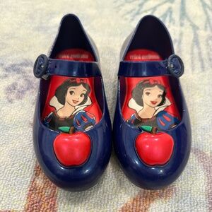 Snow White Mini Melissa